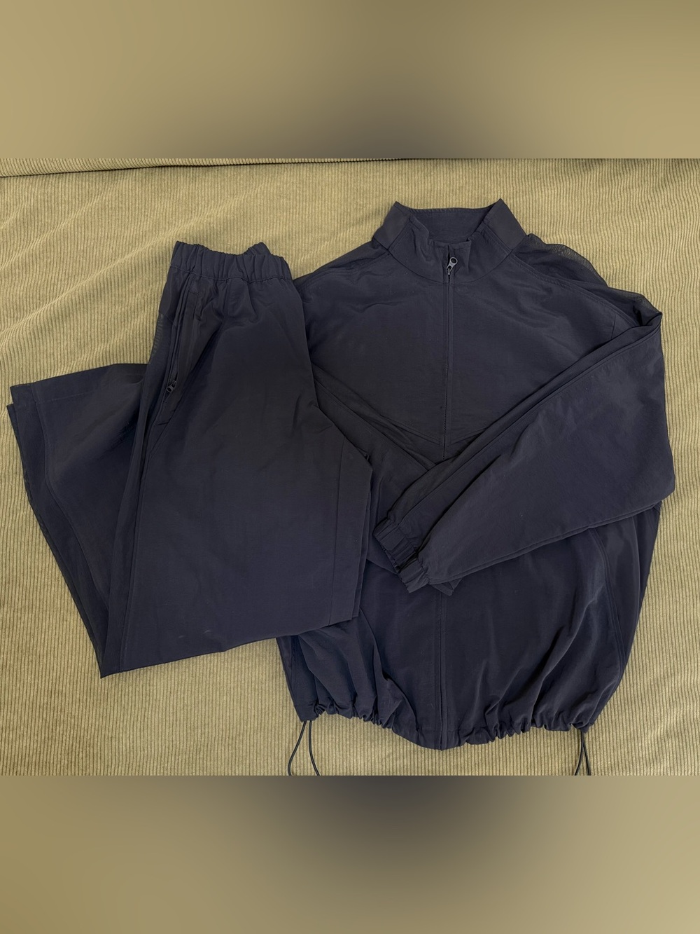 Alo Yoga- Origin Track Suit (FULL SET)